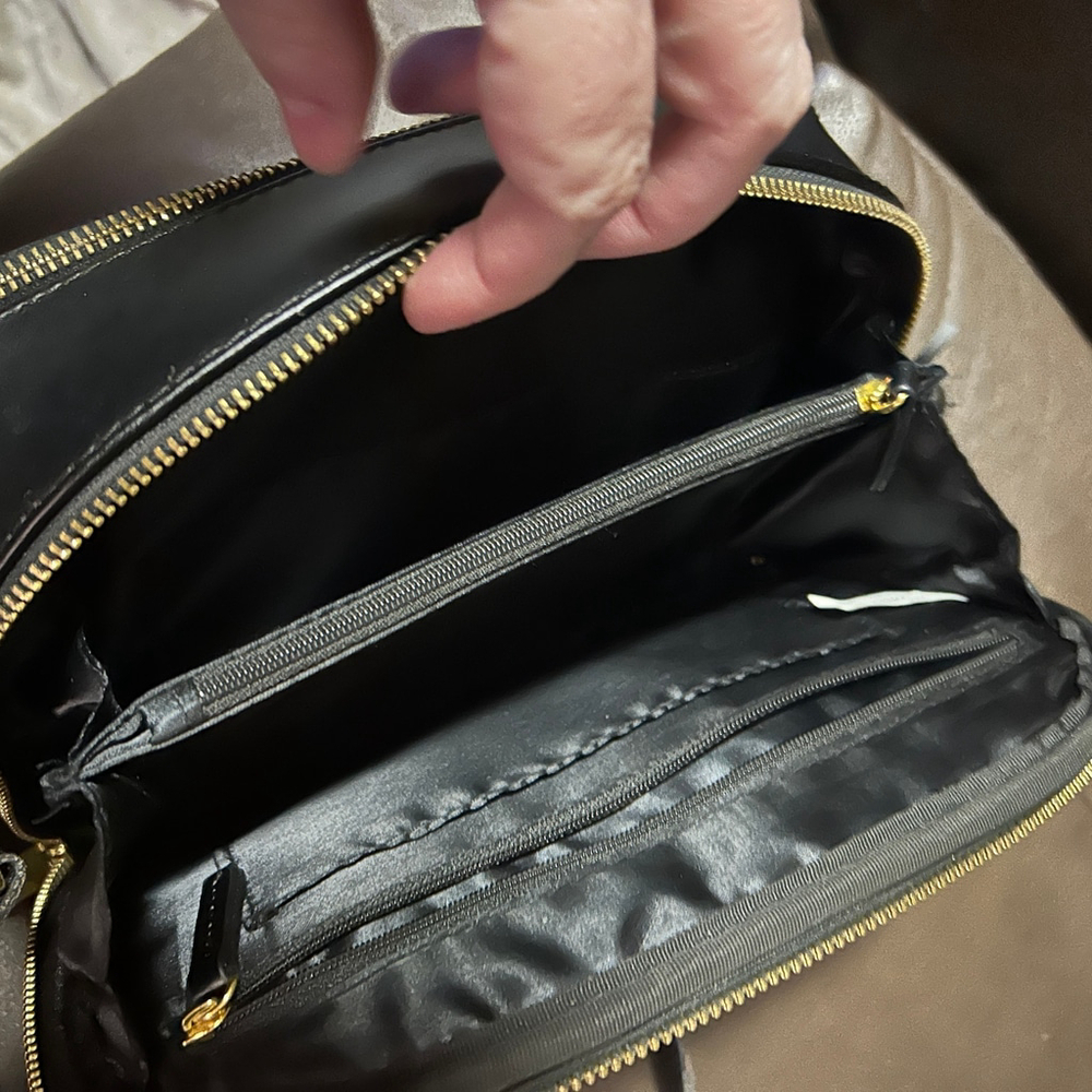 Joy & Iman Black Leather Crossbody Bag - Picture 6 of 9